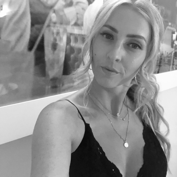 Meet your Posher, Lindsay - Picture 5 of 6